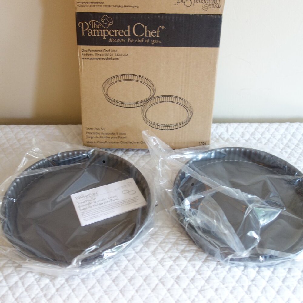 New THE PAMPERED CHEF Torte Pan Set - #1706
